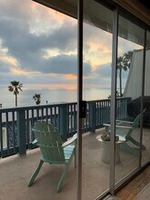 11858 Coral Reef Ln in Malibu, CA - Foto de edificio - Building Photo