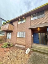2611 44th Ave SW, Unit 6 in Seattle, WA - Building Photo