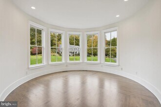 10747 Riverscape Run in Great Falls, VA - Building Photo - Building Photo