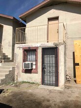 113 W White St in Barstow, CA - Building Photo - Building Photo