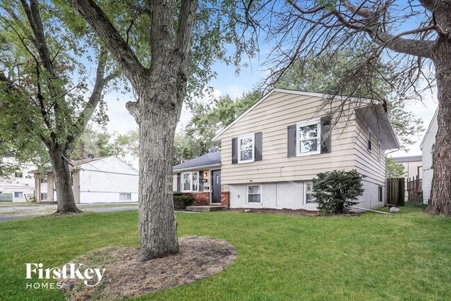 124 S Chestnut Ln in Glenwood, IL - Building Photo - Building Photo