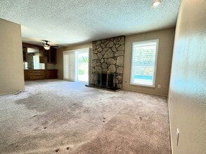 11348 Barbi Ln in Los Alamitos, CA - Building Photo - Building Photo