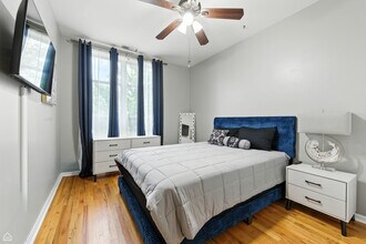 307 E 25th St in Chicago, IL - Building Photo - Building Photo