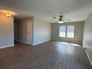 1626 NW 38th St in Lawton, OK - Building Photo - Building Photo