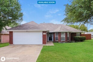 1025 Roundrock Dr