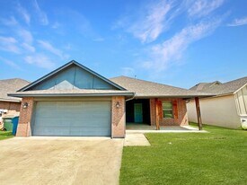 2225 Fallview Dr in Edmond, OK - Building Photo