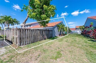 8352 SW 148th Ave in Miami, FL - Building Photo - Building Photo