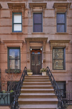 360 W 121st St in New York, NY - Foto de edificio - Building Photo