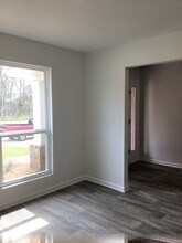 7416 Oak Lake Blvd in Bellview, FL - Building Photo - Building Photo