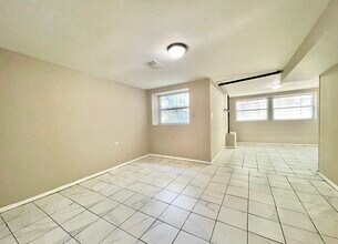 4820 N Albany Ave in Chicago, IL - Foto de edificio - Building Photo