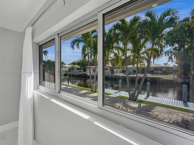 property at 2560 SE 9th St