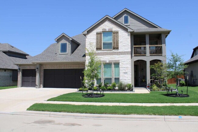 property at 1908 Midhurst Dr