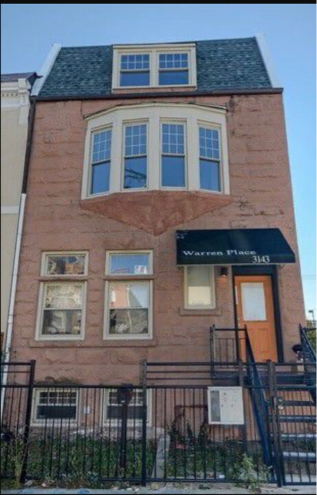3143 W Warren Blvd-Unit -2 in Chicago, IL - Building Photo