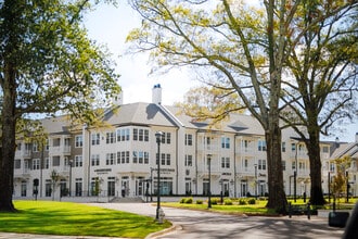 The Water Tower District at Schilling Farms in Collierville, TN - Foto de edificio - Building Photo