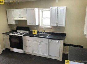 67 Flint St, Unit 2 in Somerville, MA - Building Photo