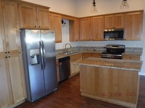 274 Dunthorpe Dr in Medford, OR - Building Photo - Building Photo