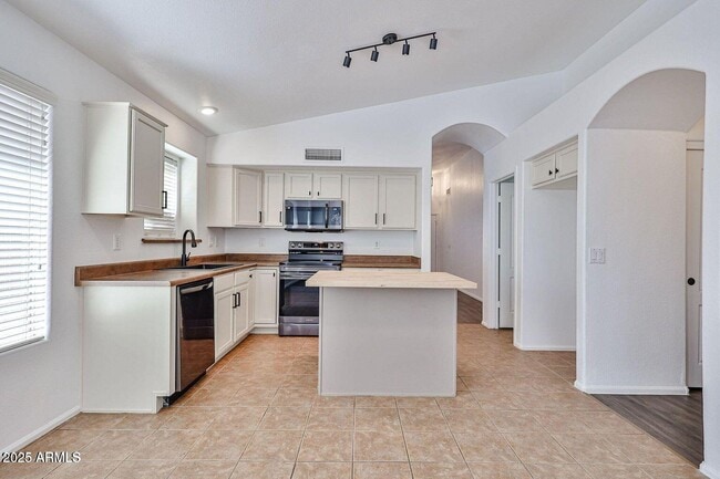property at 2411 W Oberlin Way