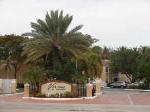 St. Charles Place in Miramar, FL - Building Photo - Building Photo