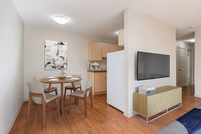 Cassils Estate in Brooks, AB - Building Photo - Building Photo