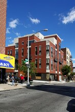 320 Bedford Ave in Brooklyn, NY - Building Photo - Building Photo