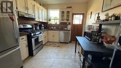 364 Harbord St in Toronto, ON - Building Photo - Building Photo