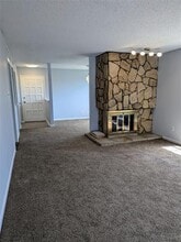 8560 Park Ln in Dallas, TX - Foto de edificio - Building Photo