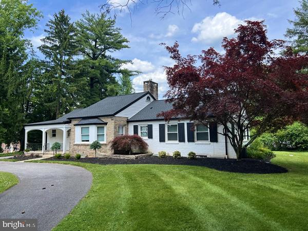 1023 Brockie Dr in York, PA - Building Photo