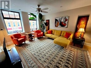 266 Front St in Belleville, ON - Building Photo - Building Photo