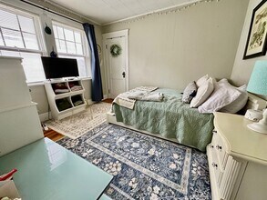 102 Bennett St, Unit 2 in Boston, MA - Building Photo - Building Photo