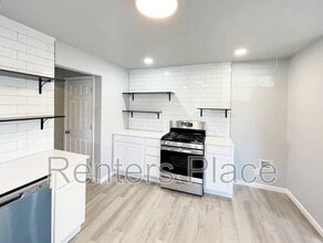 201 S Jamestown Ave in Tulsa, OK - Building Photo - Building Photo