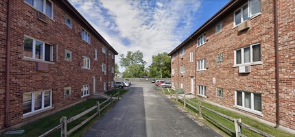 The Countryside in Countryside, IL - Building Photo - Building Photo