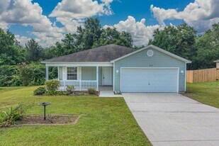 168 Cabana Way in Crestview, FL - Building Photo