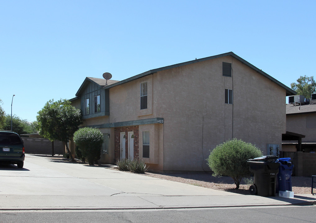 1423-1431 E Knoll Cor in Mesa, AZ - Building Photo