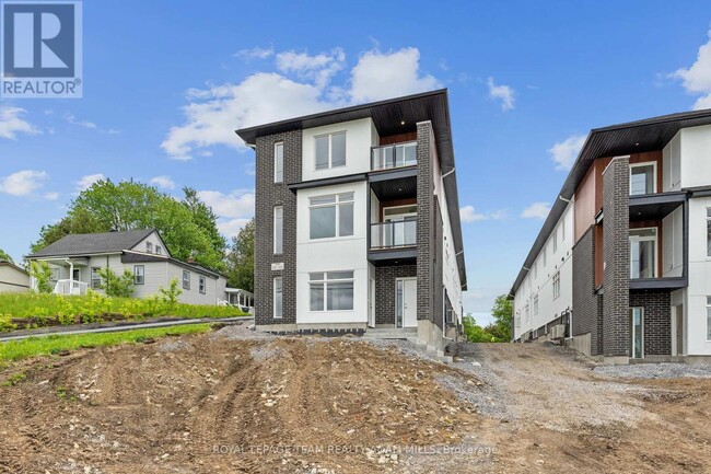6954 Notre-Dame St in Ottawa, ON - Building Photo - Building Photo