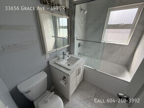 33656 Grace Ave in Abbotsford, BC - Building Photo - Building Photo