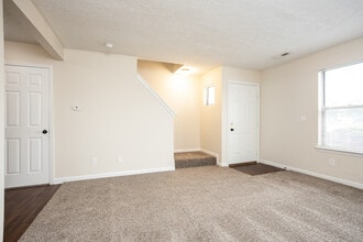 Carriage Lane in Galloway, OH - Building Photo - Interior Photo