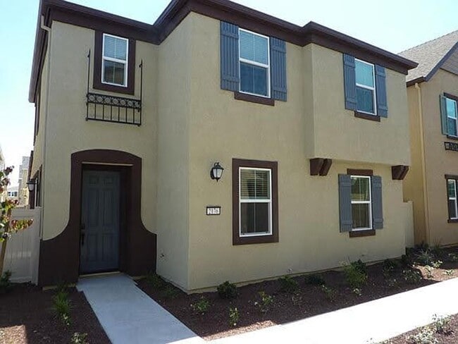 2176 Brave Hawk Loop in Roseville, CA - Building Photo - Building Photo
