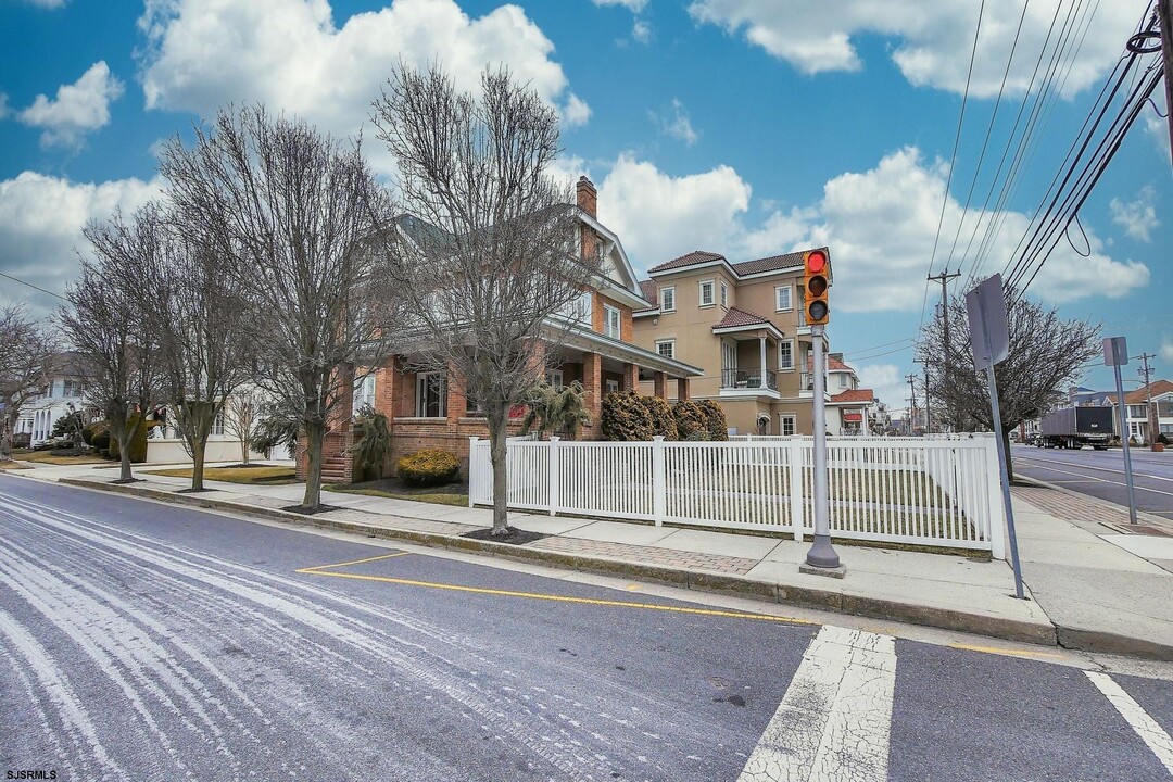 6511 Atlantic Ave in Ventnor City, NJ - Building Photo