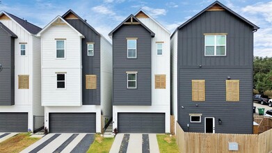2015 Cochran St in Houston, TX - Building Photo - Building Photo