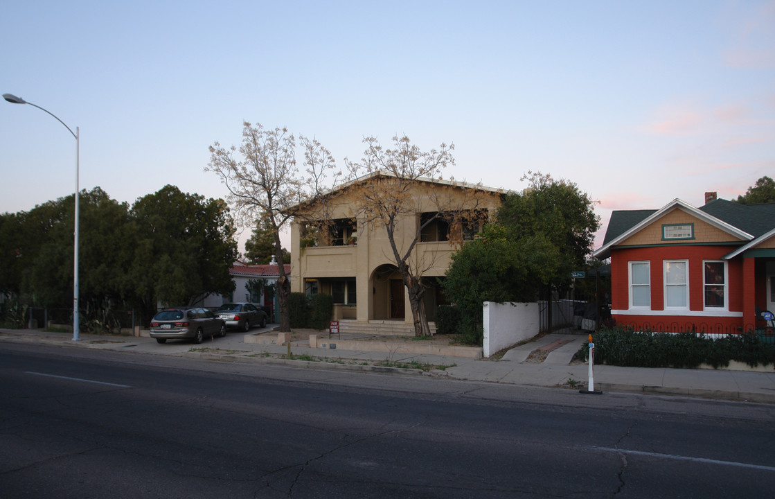 527-533 S 6th Ave in Tucson, AZ - Foto de edificio