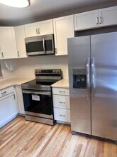 108 Cedar Knolls Dr in Branford, CT - Building Photo - Building Photo