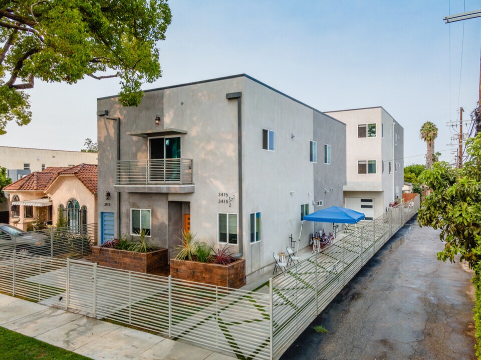 3417 Edgehill Dr in Los Angeles, CA - Foto de edificio