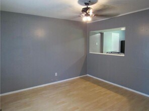4630 E 43 Terrace in Kansas City, MO - Building Photo - Building Photo
