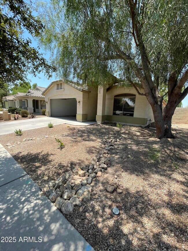 542 N 169th Ave in Goodyear, AZ - Building Photo - Building Photo