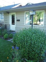 465 NW Riverside Blvd, Unit 465 NW Riverside Blvd in Bend, OR - Building Photo