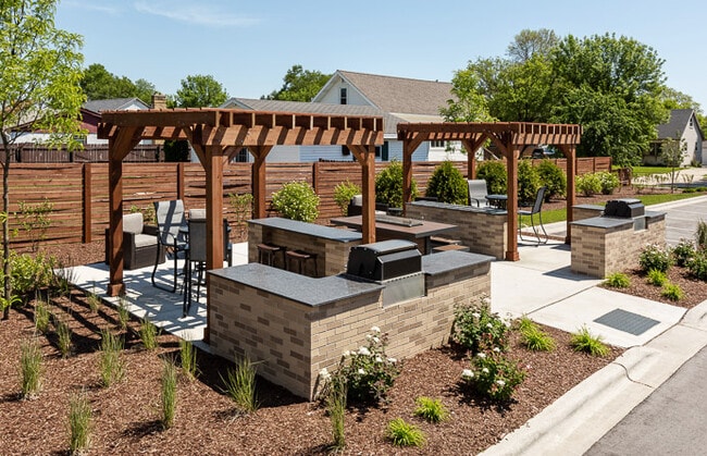 Luxe Sheboygan Luxury Apartments in Sheboygan, WI - Building Photo - Building Photo