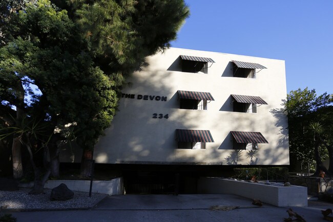 The Devon Apartments in Pasadena, CA - Foto de edificio - Building Photo