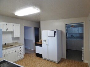 335 W La Salle Dr in Midvale, UT - Building Photo - Building Photo