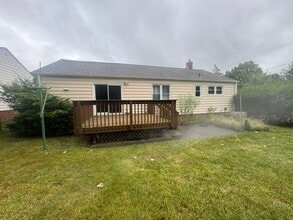 1405 Green Acres Dr in Parma, OH - Building Photo - Building Photo