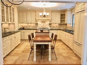 10 Rellim Dr in Glen Cove, NY - Building Photo - Building Photo